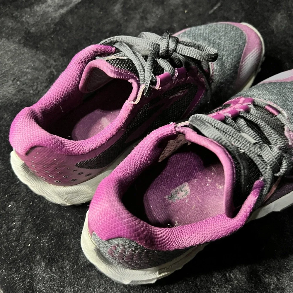 Brooks Pure Grit 7 1202801B080 Womens 7 Running Shoes Black Purple Sneakers‎